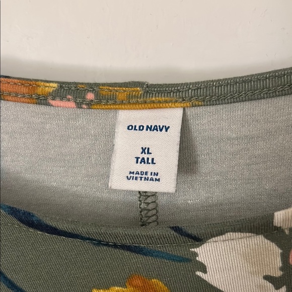 Old Navy Green Casual Midi Sundress - Picture 2 of 5